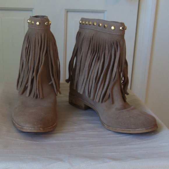 MICHAEL Michael Kors Fringe Suede Ankle Boots - Picture 13 of 13